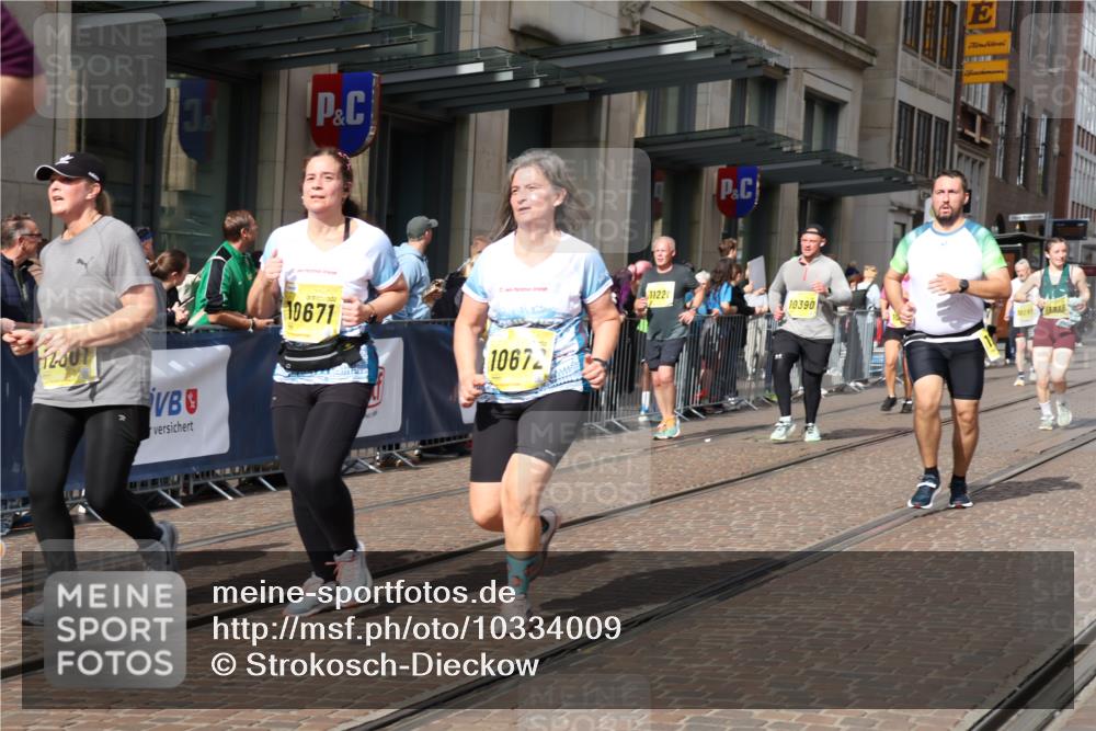 13.09.2026 - 21. swb-Marathon Bremen Strokosch-Dieckow http://msf.ph/oto/10334009 13.09.2026 11:03:57 Ziel 10182, 10245, 10291, 10390, 10516, 10526, 10613, 10671, 10672, 10726, 10912, 10913, 11214, 11215, 11221, 11248, 11318, 11336, 11410, 11539, 11720, 11726, 11740, 11909, 12001, 12009, 12103, 12113, 12276, 12929, 10090, 10091, 10152, 10327, 10357, 10403, 10429, 10569, 10607, 10659, 10720, 10796, 10918, 10950, 11149, 11319, 11325, 11451, 11470, 11471, 11511, 11595, 11618, 11868, 11967, 12074, 12140, 12260, 12392, 12433, 12504 meine-sportfotos.de