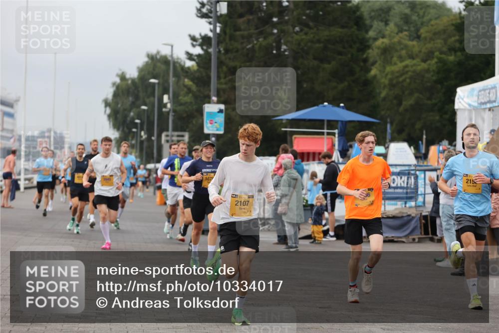 13.09.2026 - Kiel Lauf Andreas Tolksdorf http://msf.ph/oto/10334017 13.09.2026 09:52:05 Kiellinie 3945, 107, 3, 2107, 2153 meine-sportfotos.de