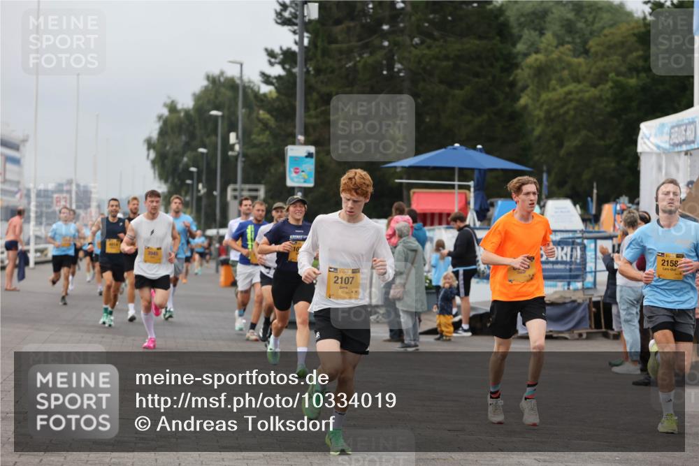 13.09.2026 - Kiel Lauf Andreas Tolksdorf http://msf.ph/oto/10334019 13.09.2026 09:52:05 Kiellinie 3945, 4, 35, 2107, 2158 meine-sportfotos.de