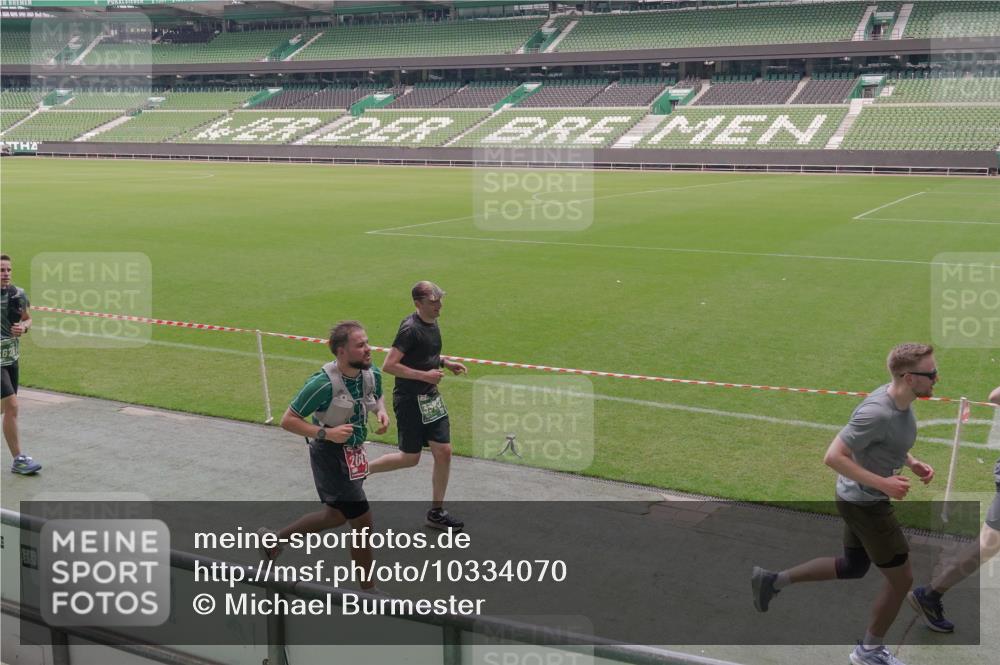 13.09.2026 - 21. swb-Marathon Bremen Michael Burmester http://msf.ph/oto/10334070 13.09.2026 13:07:25 Laufen im Stadion 109, 132, 156, 287, 303, 310, 372, 430, 454, 489, 551, 578, 607, 613, 682, 716, 784, 800, 808, 809, 831, 834, 846, 911, 922, 1083, 1173, 1189, 1205, 1210, 1285, 1322, 1364, 1365, 1369, 1387, 1395, 1437, 1532, 1545, 1574, 1600, 1688, 1823, 1831, 1841, 1848, 1854, 1871, 1909, 1926, 1938, 2003, 2070, 2090, 2215, 2219, 2275, 2283, 2318, 2355, 2356, 2366, 2393, 2405, 2440, 2492, 2565, 2611, 2699, 2707, 2721, 2731, 2755, 2782, 2802, 2818, 2831, 2866, 2902, 2911, 2949, 2960 meine-sportfotos.de