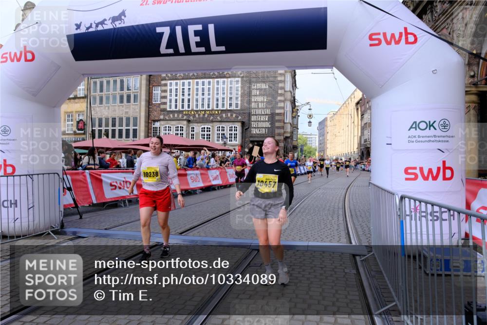 13.09.2026 - 21. swb-Marathon Bremen Tim E. http://msf.ph/oto/10334089 13.09.2026 11:05:59 Ziel 10168, 10238, 10259, 10260, 10305, 10457, 10864, 11024, 11520, 11724, 11791, 11892, 11947, 12156, 12273, 12330, 12362, 12378, 12501, 12523, 12773 meine-sportfotos.de