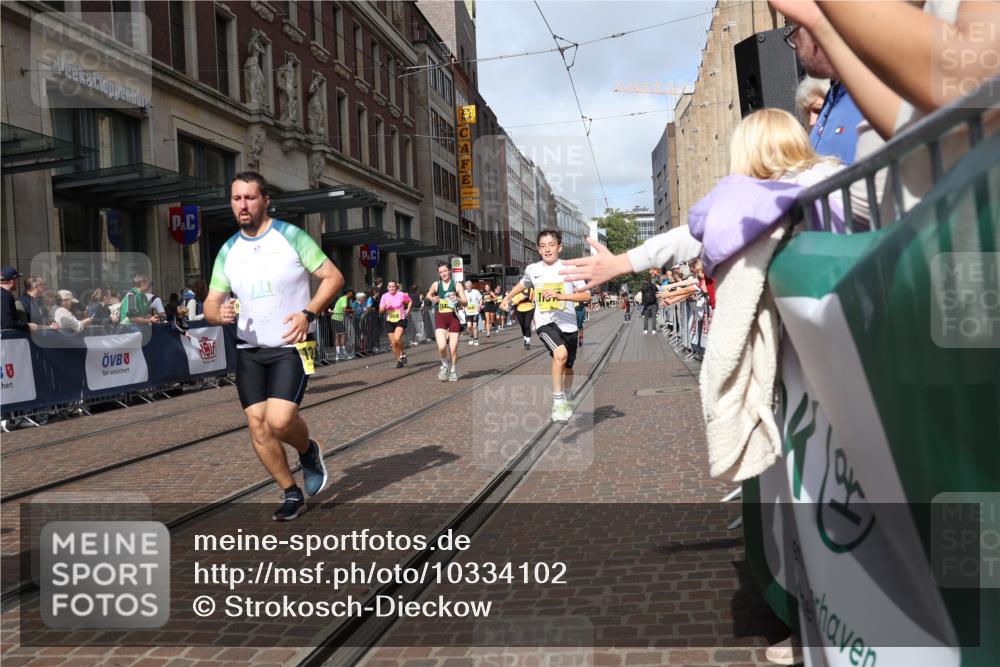 13.09.2026 - 21. swb-Marathon Bremen Strokosch-Dieckow http://msf.ph/oto/10334102 13.09.2026 11:03:59 Ziel 10182, 10245, 10291, 10390, 10516, 10526, 10613, 10671, 10672, 10755, 10913, 11214, 11215, 11221, 11248, 11318, 11336, 11410, 11539, 11720, 11726, 11740, 11909, 12001, 12009, 12103, 12113, 12276, 12929, 10090, 10091, 10152, 10327, 10357, 10403, 10429, 10569, 10607, 10659, 10720, 10726, 10796, 10912, 10913, 10918, 10950, 11149, 11319, 11325, 11451, 11470, 11471, 11511, 11595, 11618, 11868, 11967, 12074, 12140, 12260, 12392, 12433, 12504 meine-sportfotos.de
