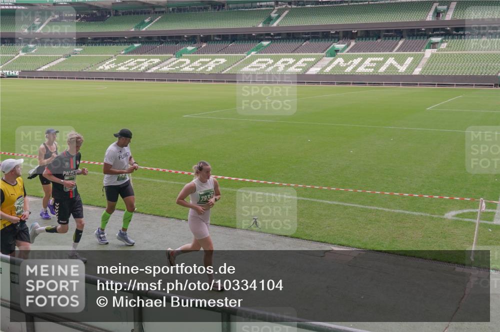 13.09.2026 - 21. swb-Marathon Bremen Michael Burmester http://msf.ph/oto/10334104 13.09.2026 13:07:32 Laufen im Stadion 109, 132, 156, 287, 303, 310, 372, 430, 454, 489, 551, 578, 607, 613, 682, 716, 800, 808, 809, 831, 834, 846, 884, 911, 922, 1083, 1173, 1189, 1205, 1210, 1285, 1322, 1364, 1365, 1369, 1387, 1395, 1437, 1532, 1545, 1574, 1600, 1688, 1823, 1831, 1841, 1848, 1854, 1871, 1909, 1926, 1938, 2003, 2070, 2090, 2215, 2219, 2275, 2283, 2318, 2356, 2366, 2405, 2440, 2492, 2565, 2611, 2635, 2699, 2707, 2721, 2731, 2755, 2782, 2802, 2818, 2831, 2866, 2902, 2911, 2949, 2960 meine-sportfotos.de