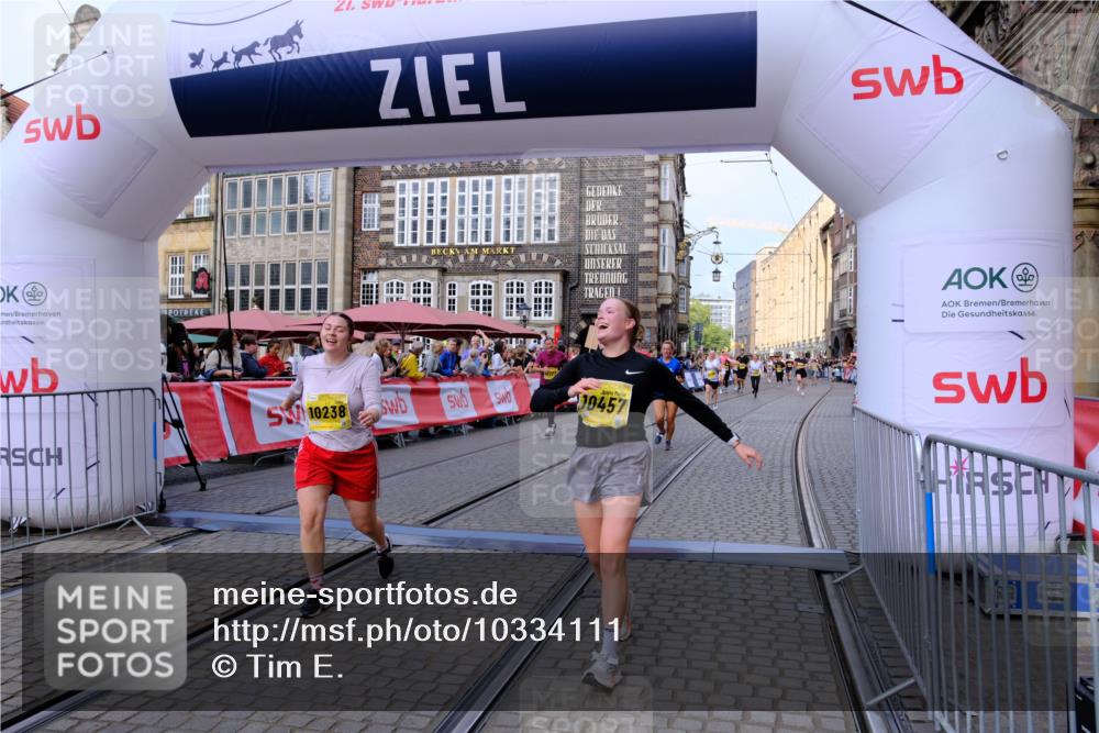 13.09.2026 - 21. swb-Marathon Bremen Tim E. http://msf.ph/oto/10334111 13.09.2026 11:05:59 Ziel 10168, 10238, 10259, 10260, 10305, 10457, 10864, 11024, 11520, 11724, 11791, 11892, 11947, 12156, 12273, 12330, 12362, 12378, 12501, 12523, 12773 meine-sportfotos.de