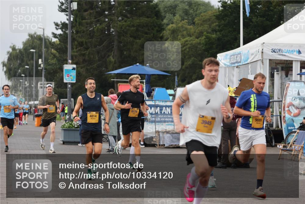 13.09.2026 - Kiel Lauf Andreas Tolksdorf http://msf.ph/oto/10334120 13.09.2026 09:52:10 Kiellinie 1054, 4814, 6174, 3945, 2018, 9089 meine-sportfotos.de