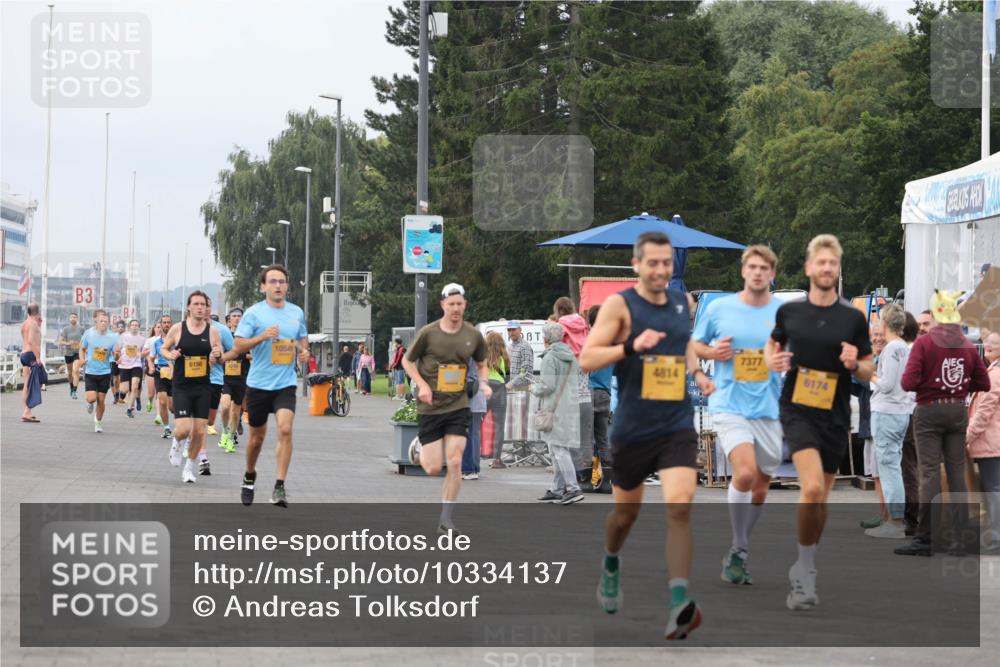 13.09.2026 - Kiel Lauf Andreas Tolksdorf http://msf.ph/oto/10334137 13.09.2026 09:52:10 Kiellinie 3, 6156, 1054, 4814, 7377, 6174 meine-sportfotos.de