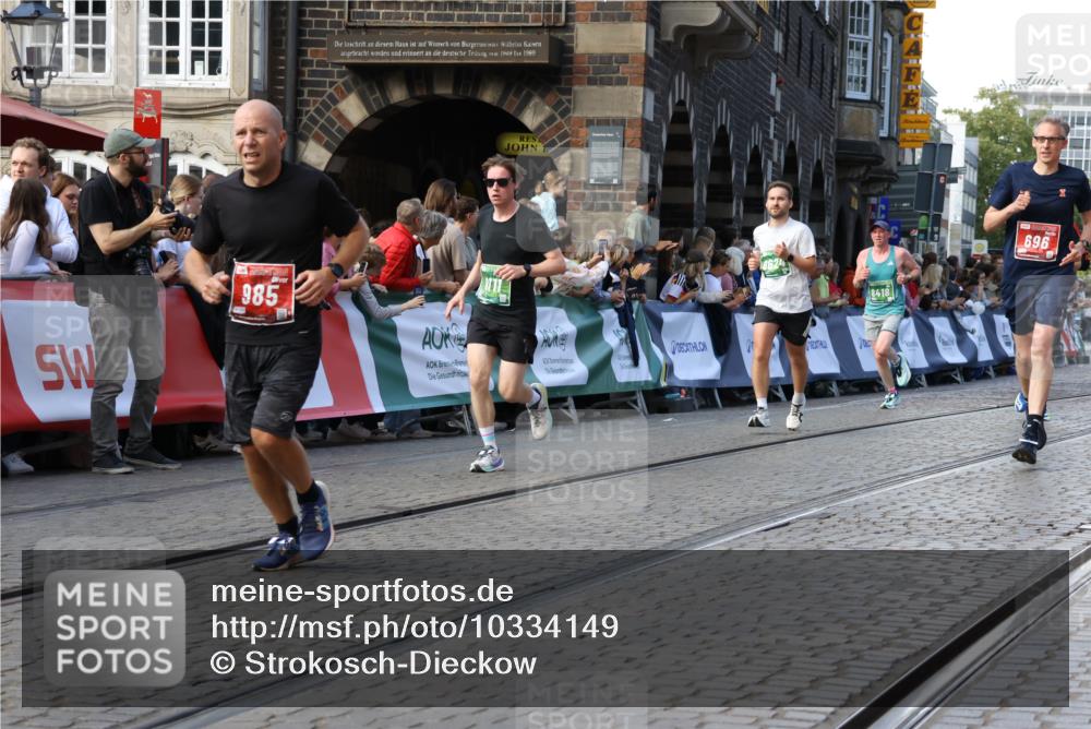 13.09.2026 - 21. swb-Marathon Bremen Strokosch-Dieckow http://msf.ph/oto/10334149 13.09.2026 13:17:06 Ziel 385, 472, 675, 696, 734, 816, 827, 985, 1970, 2319, 2473, 2474, 2809, 3716, 3961, 4135, 4137, 4485, 5255, 5772, 6049, 6531, 6535, 6819, 7297, 7387, 7875, 842, 2052, 4805, 6095, 6624, 6734, 6759, 8111, 8418 meine-sportfotos.de