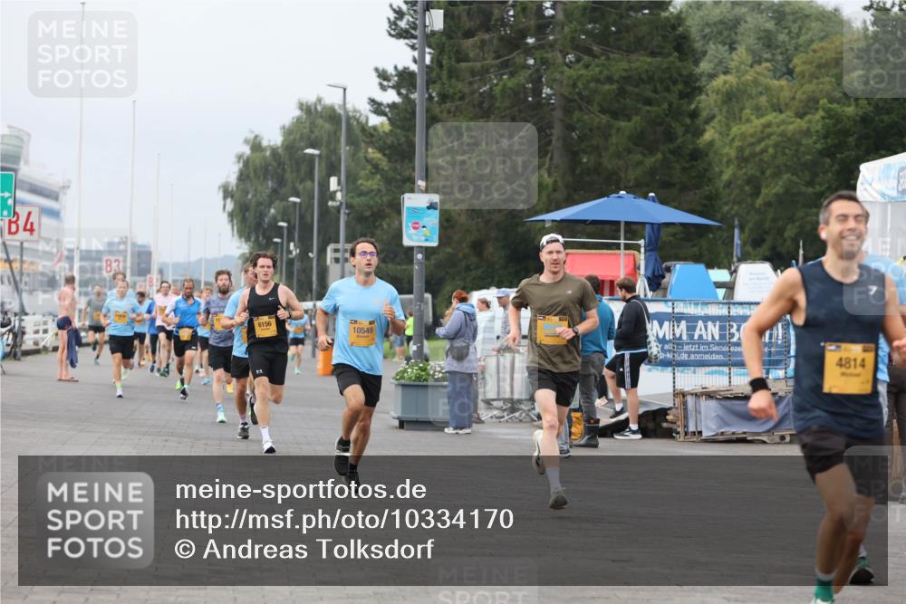 13.09.2026 - Kiel Lauf Andreas Tolksdorf http://msf.ph/oto/10334170 13.09.2026 09:52:11 Kiellinie 4, 3, 6156, 10549, 4814 meine-sportfotos.de