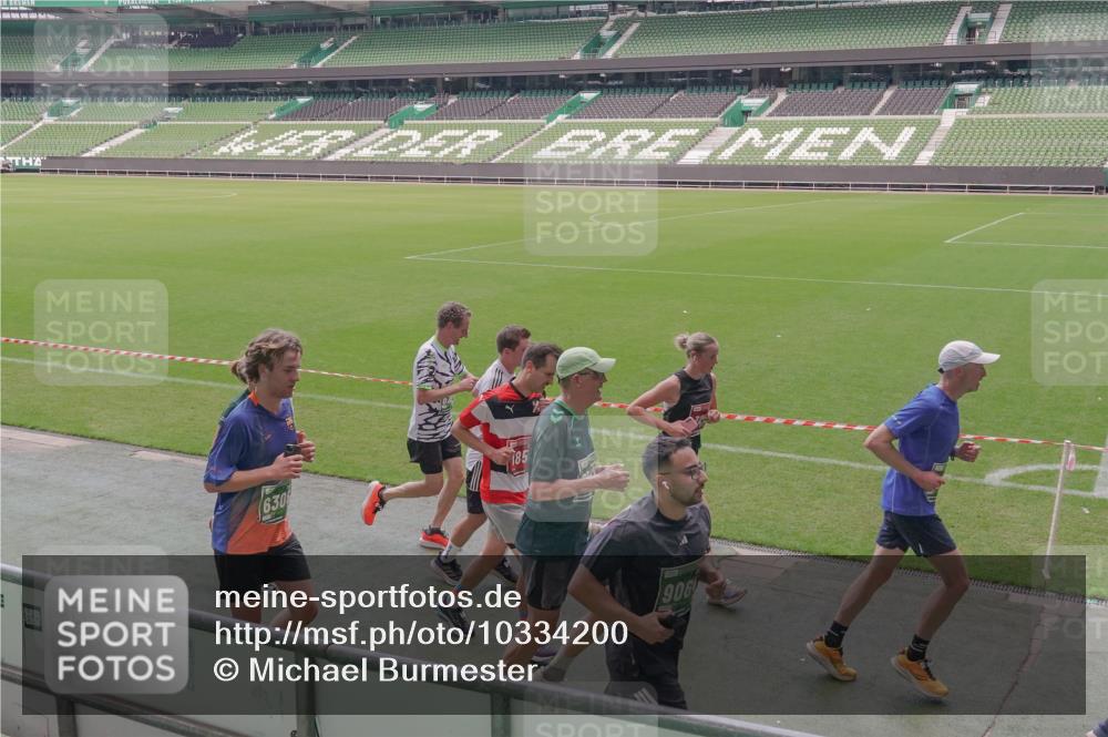 13.09.2026 - 21. swb-Marathon Bremen Michael Burmester http://msf.ph/oto/10334200 13.09.2026 13:07:41 Laufen im Stadion 132, 156, 303, 310, 372, 489, 551, 607, 613, 682, 716, 800, 808, 809, 831, 834, 846, 884, 911, 922, 1083, 1173, 1189, 1205, 1210, 1285, 1289, 1322, 1364, 1365, 1369, 1387, 1395, 1437, 1532, 1545, 1574, 1600, 1688, 1823, 1831, 1841, 1848, 1854, 1871, 1899, 1909, 1926, 1938, 2003, 2041, 2070, 2090, 2215, 2219, 2229, 2275, 2283, 2318, 2356, 2366, 2405, 2440, 2492, 2565, 2611, 2635, 2699, 2707, 2721, 2727, 2731, 2755, 2782, 2802, 2818, 2831, 2866, 2902, 2911, 2949, 2960, 3067 meine-sportfotos.de