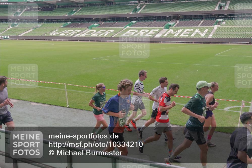 13.09.2026 - 21. swb-Marathon Bremen Michael Burmester http://msf.ph/oto/10334210 13.09.2026 13:07:41 Laufen im Stadion 132, 156, 303, 310, 372, 489, 551, 607, 613, 682, 716, 800, 808, 809, 831, 834, 846, 884, 911, 922, 1083, 1173, 1189, 1205, 1210, 1285, 1289, 1322, 1364, 1365, 1369, 1387, 1395, 1437, 1532, 1545, 1574, 1600, 1688, 1823, 1831, 1841, 1848, 1854, 1871, 1899, 1909, 1926, 1938, 2003, 2041, 2070, 2090, 2215, 2219, 2229, 2275, 2283, 2318, 2356, 2366, 2405, 2440, 2492, 2565, 2611, 2635, 2699, 2707, 2721, 2727, 2731, 2755, 2782, 2802, 2818, 2831, 2866, 2902, 2911, 2949, 2960, 3067 meine-sportfotos.de