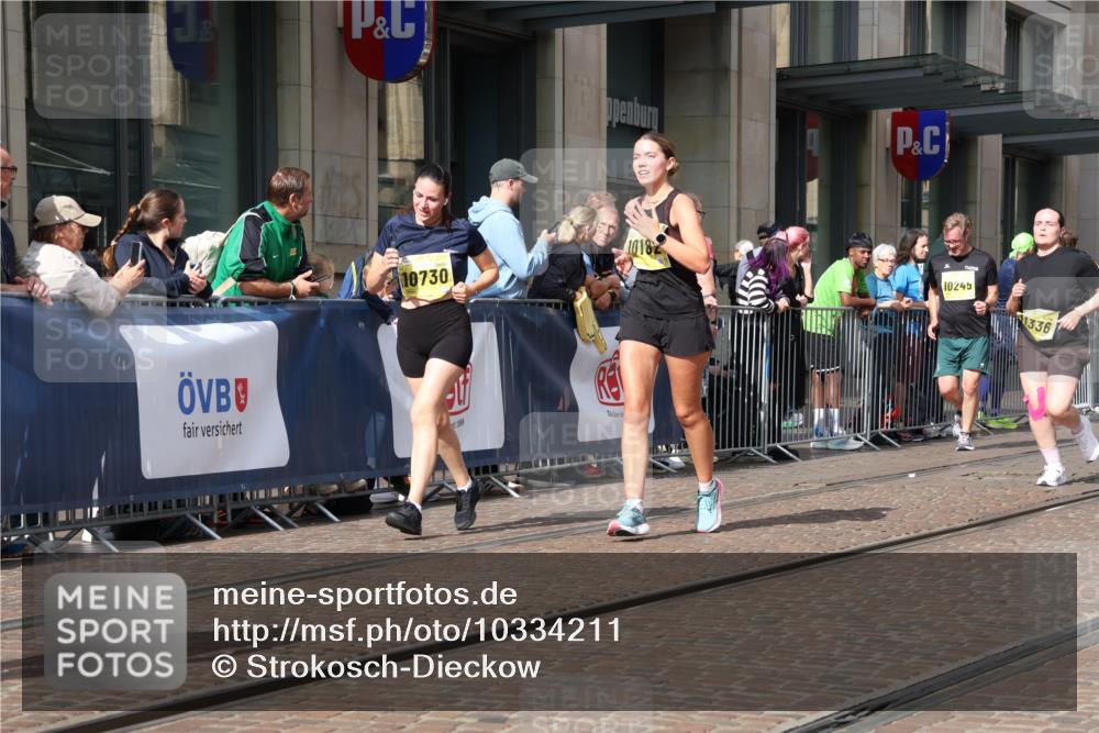 13.09.2026 - 21. swb-Marathon Bremen Strokosch-Dieckow http://msf.ph/oto/10334211 13.09.2026 11:04:06 Ziel 10160, 10182, 10245, 10291, 10526, 10613, 10711, 10755, 10877, 11214, 11215, 11221, 11248, 11336, 11410, 11720, 11726, 11740, 11761, 11991, 12009, 12276, 12929, 10152, 10357, 10390, 10403, 10429, 10516, 10607, 10659, 10671, 10672, 10720, 10726, 10796, 10912, 10913, 10918, 11149, 11318, 11319, 11325, 11451, 11470, 11471, 11511, 11539, 11618, 11726, 11868, 11909, 11967, 12001, 12103, 12113, 12140, 12260, 12276, 12392, 12433, 12504 meine-sportfotos.de