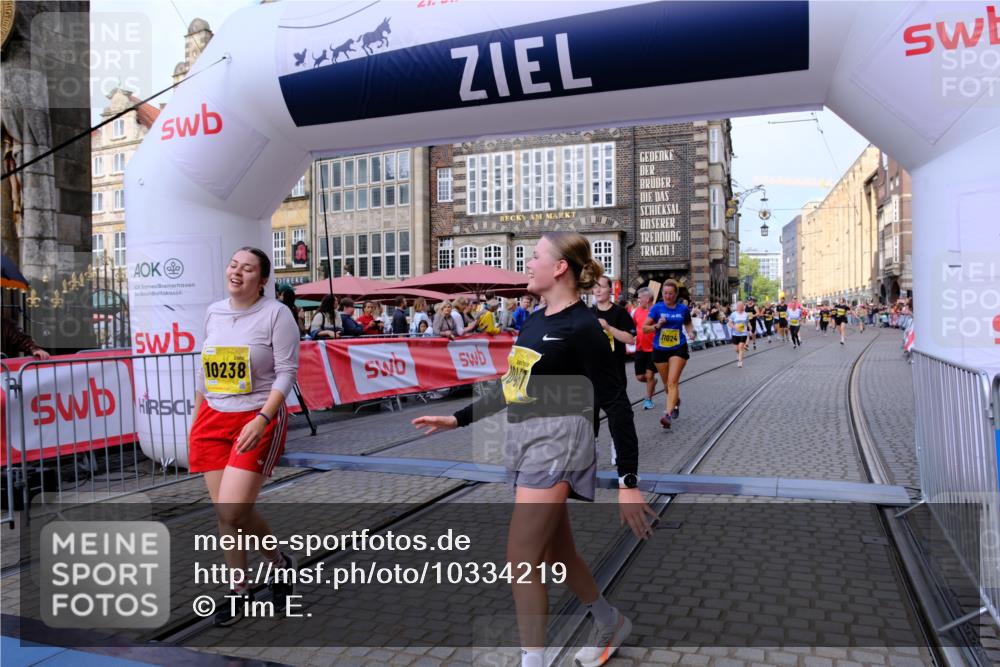 13.09.2026 - 21. swb-Marathon Bremen Tim E. http://msf.ph/oto/10334219 13.09.2026 11:06:00 Ziel 10168, 10238, 10259, 10260, 10305, 10457, 10864, 11024, 11520, 11724, 11791, 11892, 11947, 12156, 12273, 12330, 12362, 12378, 12501, 12523, 12528, 12773 meine-sportfotos.de