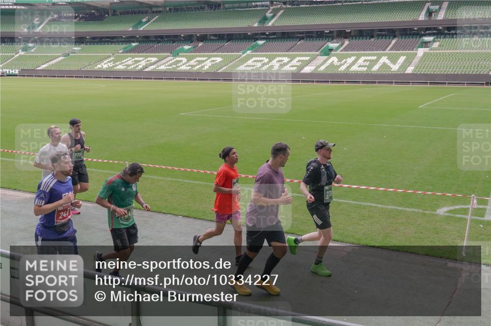 13.09.2026 - 21. swb-Marathon Bremen Michael Burmester http://msf.ph/oto/10334227 13.09.2026 13:07:45 Laufen im Stadion 132, 156, 303, 310, 372, 489, 551, 607, 682, 716, 800, 808, 809, 831, 834, 846, 884, 911, 922, 1083, 1173, 1189, 1205, 1210, 1285, 1289, 1322, 1364, 1365, 1369, 1387, 1395, 1437, 1532, 1545, 1559, 1574, 1600, 1688, 1823, 1831, 1841, 1848, 1854, 1871, 1899, 1909, 1926, 1938, 2003, 2041, 2070, 2090, 2215, 2219, 2229, 2275, 2283, 2318, 2356, 2366, 2405, 2440, 2492, 2565, 2611, 2635, 2699, 2707, 2721, 2727, 2731, 2755, 2782, 2802, 2818, 2831, 2866, 2902, 2911, 2949, 2960, 3067 meine-sportfotos.de