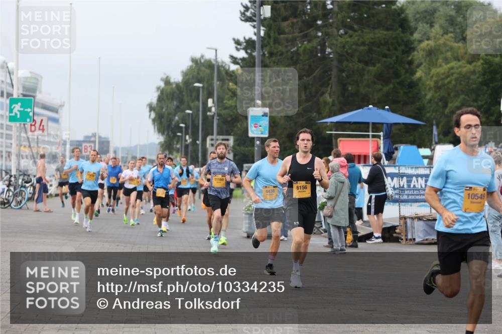 13.09.2026 - Kiel Lauf Andreas Tolksdorf http://msf.ph/oto/10334235 13.09.2026 09:52:14 Kiellinie 34, 11169, 6156, 10549, 4438 meine-sportfotos.de