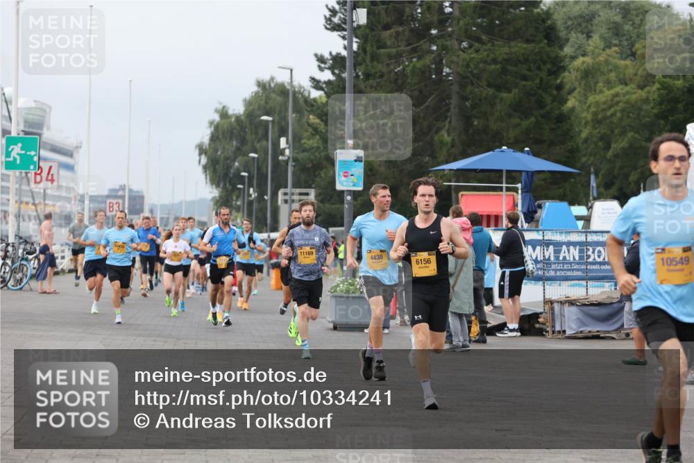 13.09.2026 - Kiel Lauf Andreas Tolksdorf http://msf.ph/oto/10334241 13.09.2026 09:52:14 Kiellinie 4, 3, 11169, 10435, 4438, 6156, 10549 meine-sportfotos.de