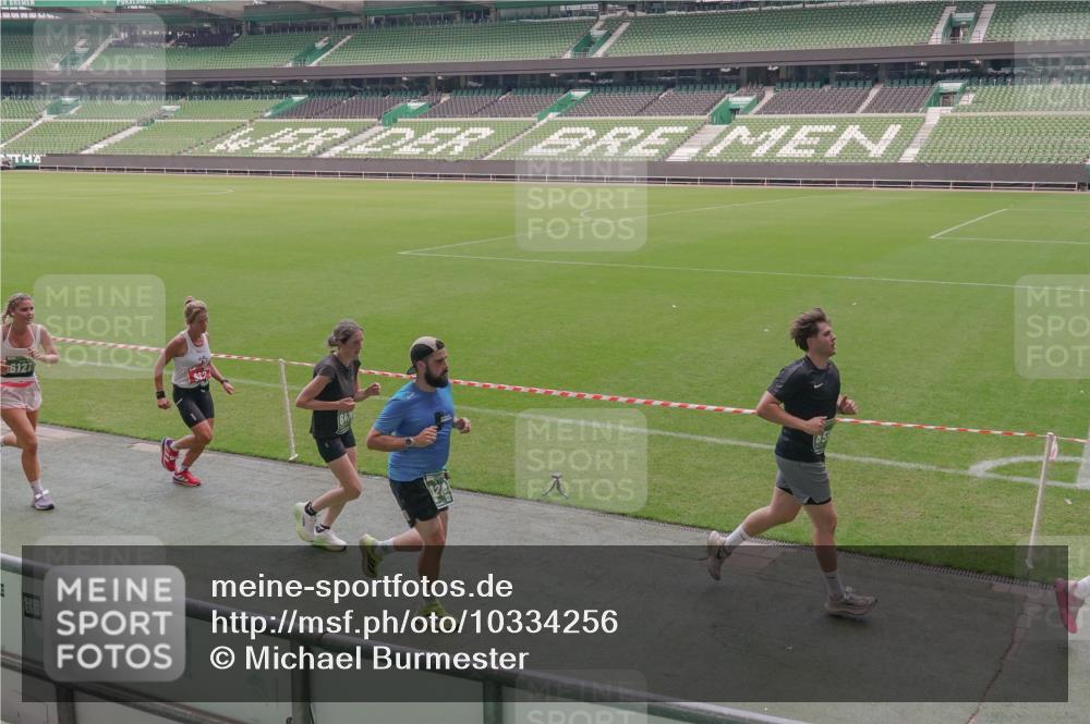 13.09.2026 - 21. swb-Marathon Bremen Michael Burmester http://msf.ph/oto/10334256 13.09.2026 13:07:48 Laufen im Stadion 132, 156, 303, 310, 372, 489, 551, 607, 682, 716, 800, 808, 809, 831, 834, 846, 884, 911, 922, 1083, 1124, 1173, 1189, 1205, 1210, 1285, 1289, 1322, 1364, 1369, 1387, 1395, 1437, 1532, 1545, 1559, 1600, 1688, 1823, 1831, 1841, 1848, 1854, 1871, 1899, 1926, 1938, 2003, 2041, 2070, 2090, 2215, 2219, 2229, 2275, 2283, 2318, 2356, 2366, 2405, 2440, 2492, 2565, 2611, 2635, 2699, 2707, 2721, 2727, 2731, 2755, 2782, 2802, 2818, 2831, 2866, 2897, 2902, 2911, 2930, 2949, 2960, 3067 meine-sportfotos.de