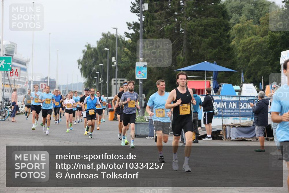 13.09.2026 - Kiel Lauf Andreas Tolksdorf http://msf.ph/oto/10334257 13.09.2026 09:52:14 Kiellinie 4, 3, 10435, 11169, 6156, 4438 meine-sportfotos.de