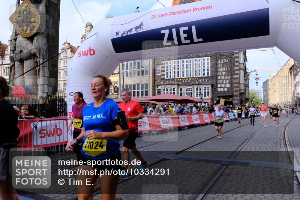 13.09.2026 - 21. swb-Marathon Bremen Tim E. http://msf.ph/oto/10334291 13.09.2026 11:06:03 Ziel 10018, 10168, 10238, 10259, 10260, 10305, 10382, 10457, 10864, 11024, 11164, 11520, 11791, 11947, 12156, 12362, 12378, 12501, 12523, 12528, 12773 meine-sportfotos.de