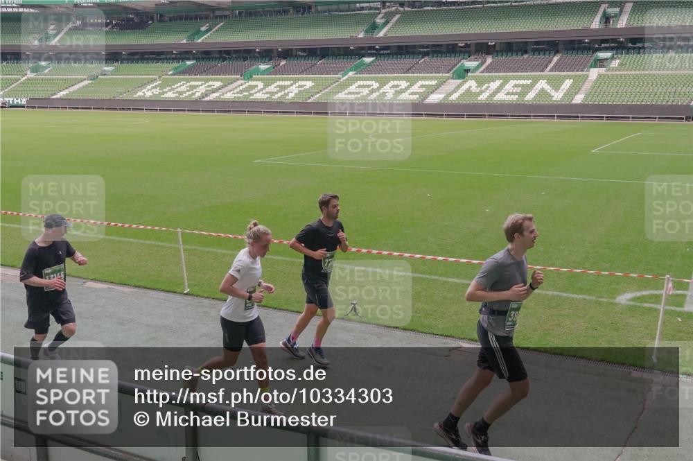 13.09.2026 - 21. swb-Marathon Bremen Michael Burmester http://msf.ph/oto/10334303 13.09.2026 13:07:53 Laufen im Stadion 132, 156, 310, 372, 489, 551, 607, 682, 716, 800, 808, 809, 831, 834, 846, 884, 911, 922, 1083, 1124, 1173, 1189, 1205, 1210, 1285, 1289, 1322, 1364, 1369, 1387, 1395, 1437, 1532, 1545, 1559, 1600, 1688, 1831, 1841, 1848, 1854, 1871, 1899, 1926, 1938, 2003, 2041, 2070, 2090, 2215, 2219, 2229, 2275, 2283, 2318, 2366, 2380, 2405, 2440, 2467, 2492, 2565, 2611, 2635, 2699, 2707, 2721, 2727, 2731, 2755, 2782, 2802, 2818, 2831, 2841, 2866, 2897, 2902, 2911, 2930, 2949, 2960, 3067 meine-sportfotos.de