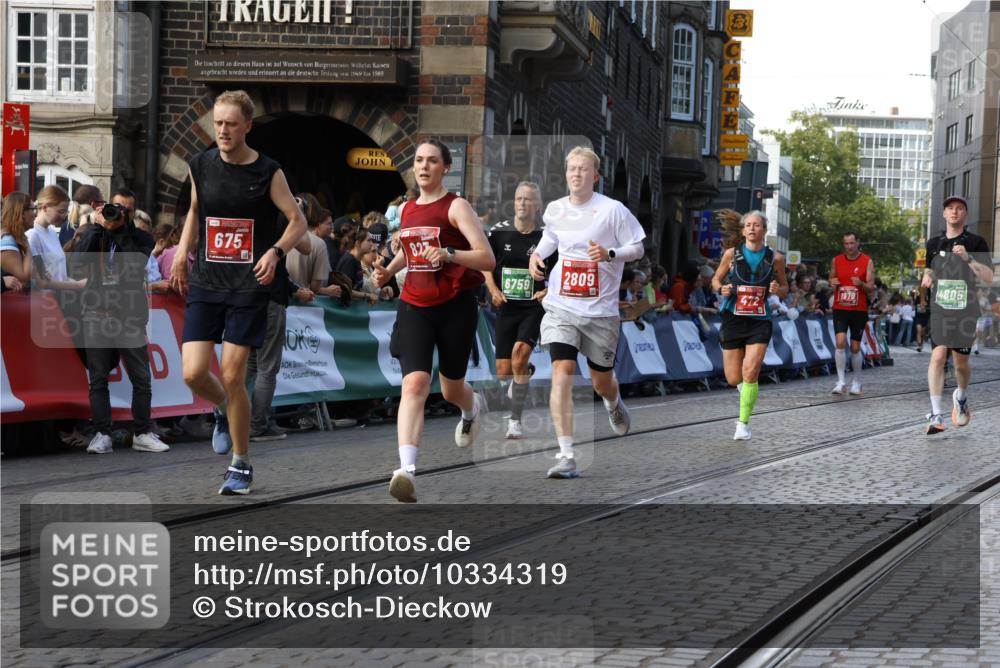 13.09.2026 - 21. swb-Marathon Bremen Strokosch-Dieckow http://msf.ph/oto/10334319 13.09.2026 13:17:11 Ziel 385, 472, 675, 696, 734, 827, 1970, 2319, 2473, 2474, 2809, 3706, 3716, 3961, 4135, 4137, 4485, 5772, 6049, 6531, 6535, 6704, 6819, 7297, 7387, 7875, 842, 3148, 4805, 6095, 6734, 6759, 6803, 8532, 8714 meine-sportfotos.de