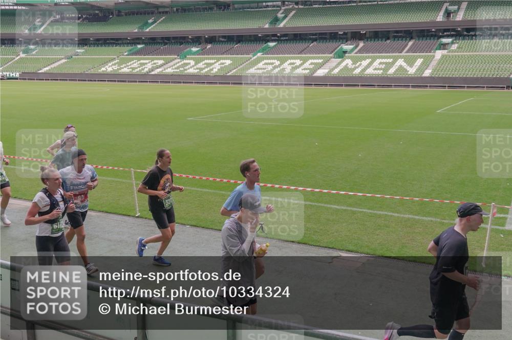 13.09.2026 - 21. swb-Marathon Bremen Michael Burmester http://msf.ph/oto/10334324 13.09.2026 13:07:55 Laufen im Stadion 132, 156, 310, 372, 489, 551, 607, 682, 716, 800, 808, 809, 831, 834, 846, 884, 911, 922, 1083, 1124, 1173, 1189, 1205, 1210, 1285, 1289, 1322, 1364, 1369, 1387, 1395, 1437, 1532, 1545, 1559, 1600, 1688, 1831, 1841, 1848, 1854, 1871, 1899, 1926, 1938, 2003, 2041, 2070, 2090, 2215, 2219, 2229, 2283, 2318, 2366, 2380, 2405, 2440, 2467, 2492, 2565, 2611, 2635, 2699, 2707, 2721, 2727, 2731, 2755, 2782, 2802, 2818, 2831, 2841, 2866, 2897, 2902, 2911, 2930, 2949, 2960, 3067 meine-sportfotos.de