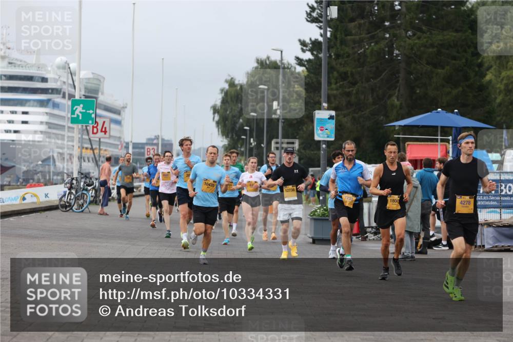 13.09.2026 - Kiel Lauf Andreas Tolksdorf http://msf.ph/oto/10334331 13.09.2026 09:52:17 Kiellinie 4, 10435, 12738, 1800, 4278 meine-sportfotos.de