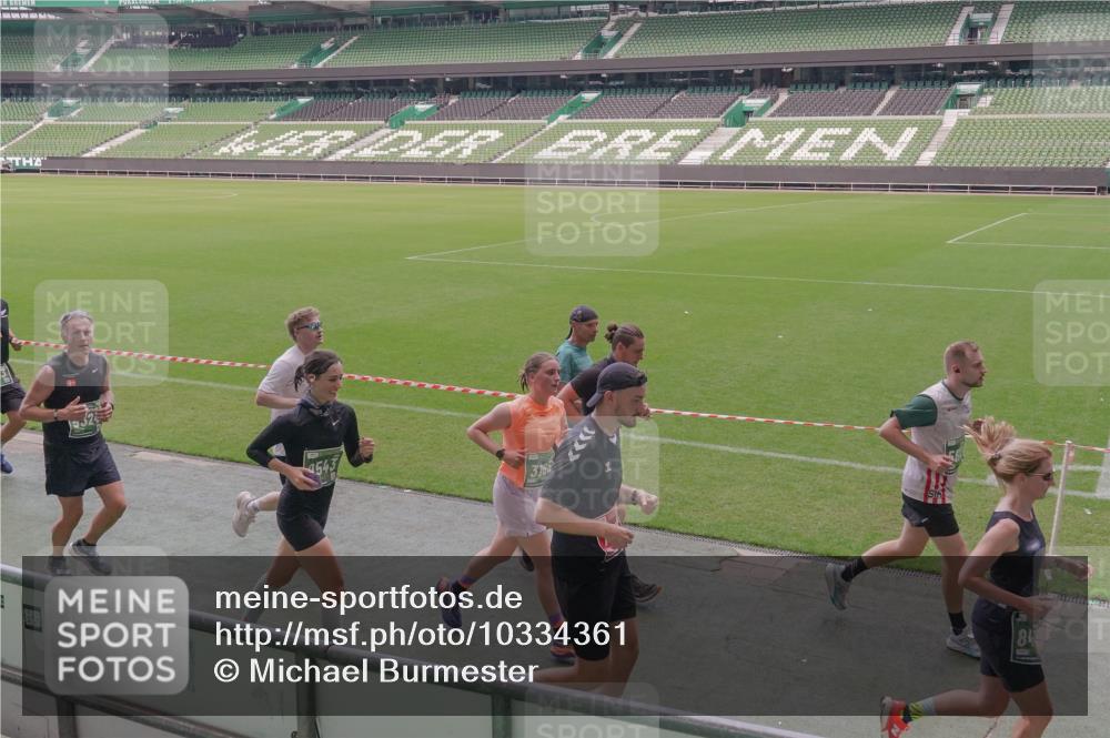 13.09.2026 - 21. swb-Marathon Bremen Michael Burmester http://msf.ph/oto/10334361 13.09.2026 13:07:58 Laufen im Stadion 132, 156, 310, 372, 489, 551, 607, 682, 716, 800, 808, 809, 831, 834, 846, 884, 911, 922, 1083, 1124, 1173, 1189, 1205, 1210, 1285, 1289, 1322, 1364, 1369, 1387, 1395, 1437, 1532, 1545, 1559, 1600, 1688, 1831, 1841, 1848, 1854, 1871, 1899, 1926, 1938, 2003, 2041, 2070, 2090, 2215, 2219, 2229, 2283, 2318, 2366, 2380, 2405, 2440, 2467, 2492, 2565, 2611, 2635, 2699, 2707, 2721, 2727, 2731, 2755, 2782, 2802, 2818, 2823, 2831, 2841, 2866, 2897, 2911, 2930, 2949, 2960, 3067 meine-sportfotos.de