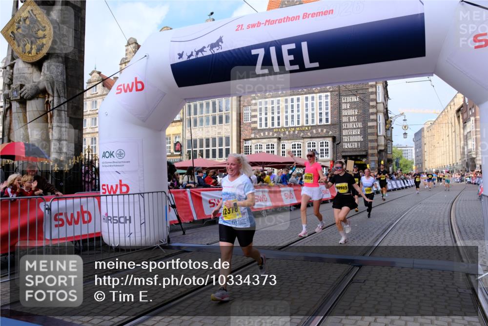 13.09.2026 - 21. swb-Marathon Bremen Tim E. http://msf.ph/oto/10334373 13.09.2026 11:06:05 Ziel 10018, 10168, 10238, 10259, 10260, 10305, 10382, 10457, 10619, 10864, 11024, 11132, 11164, 11477, 11520, 11791, 11947, 12156, 12186, 12378, 12501, 12523, 12528, 12773 meine-sportfotos.de