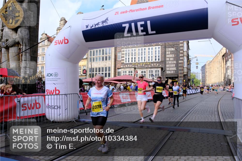 13.09.2026 - 21. swb-Marathon Bremen Tim E. http://msf.ph/oto/10334384 13.09.2026 11:06:05 Ziel 10018, 10168, 10238, 10259, 10260, 10305, 10382, 10457, 10619, 10864, 11024, 11132, 11164, 11477, 11520, 11791, 11947, 12156, 12186, 12378, 12501, 12523, 12528, 12773 meine-sportfotos.de