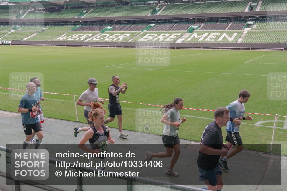 13.09.2026 - 21. swb-Marathon Bremen Michael Burmester http://msf.ph/oto/10334406 13.09.2026 13:08:02 Laufen im Stadion 132, 156, 310, 372, 489, 551, 607, 682, 716, 800, 808, 809, 831, 834, 846, 884, 911, 922, 1025, 1083, 1124, 1173, 1189, 1210, 1285, 1289, 1322, 1364, 1369, 1387, 1395, 1437, 1532, 1545, 1559, 1600, 1688, 1831, 1841, 1854, 1871, 1899, 1926, 1938, 2003, 2041, 2070, 2090, 2215, 2219, 2229, 2283, 2318, 2366, 2380, 2405, 2440, 2467, 2492, 2565, 2611, 2635, 2699, 2707, 2721, 2727, 2731, 2755, 2782, 2802, 2818, 2823, 2831, 2841, 2866, 2897, 2911, 2930, 2949, 2960, 3067 meine-sportfotos.de