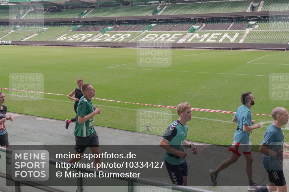13.09.2026 - 21. swb-Marathon Bremen Michael Burmester http://msf.ph/oto/10334427 13.09.2026 13:08:04 Laufen im Stadion 132, 156, 310, 372, 489, 551, 607, 682, 716, 800, 808, 809, 831, 834, 846, 884, 911, 922, 1025, 1083, 1124, 1173, 1189, 1210, 1285, 1289, 1322, 1364, 1369, 1387, 1395, 1532, 1545, 1559, 1600, 1688, 1831, 1841, 1854, 1871, 1899, 1926, 1938, 2003, 2041, 2070, 2090, 2215, 2219, 2229, 2283, 2318, 2366, 2380, 2405, 2440, 2467, 2492, 2565, 2611, 2635, 2699, 2707, 2721, 2727, 2731, 2755, 2782, 2802, 2818, 2823, 2831, 2841, 2866, 2897, 2911, 2930, 2949, 2960, 3067 meine-sportfotos.de