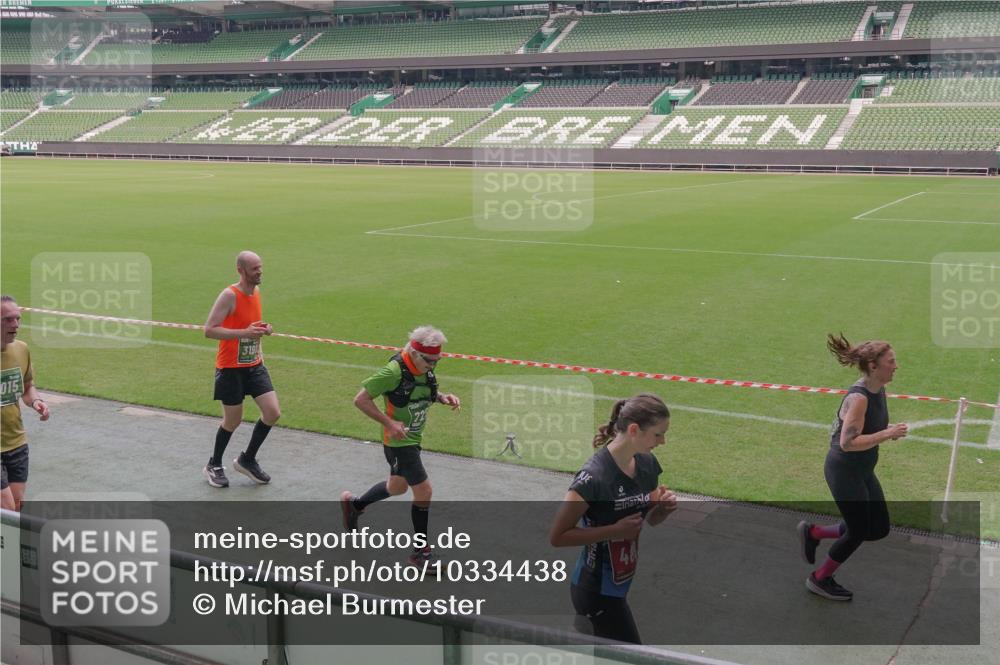 13.09.2026 - 21. swb-Marathon Bremen Michael Burmester http://msf.ph/oto/10334438 13.09.2026 13:08:06 Laufen im Stadion 132, 156, 310, 489, 551, 607, 682, 716, 800, 808, 809, 831, 834, 846, 884, 911, 922, 1025, 1124, 1173, 1189, 1210, 1285, 1289, 1322, 1364, 1369, 1387, 1395, 1398, 1532, 1545, 1559, 1600, 1688, 1831, 1841, 1854, 1871, 1899, 1926, 1938, 2003, 2041, 2070, 2090, 2215, 2219, 2229, 2283, 2318, 2366, 2380, 2405, 2413, 2440, 2467, 2492, 2565, 2611, 2635, 2699, 2707, 2721, 2727, 2731, 2755, 2782, 2802, 2818, 2823, 2831, 2841, 2866, 2897, 2911, 2930, 2949, 2960, 3067 meine-sportfotos.de