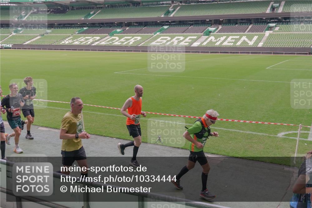 13.09.2026 - 21. swb-Marathon Bremen Michael Burmester http://msf.ph/oto/10334444 13.09.2026 13:08:06 Laufen im Stadion 132, 156, 310, 489, 551, 607, 682, 716, 800, 808, 809, 831, 834, 846, 884, 911, 922, 1025, 1124, 1173, 1189, 1210, 1285, 1289, 1322, 1364, 1369, 1387, 1395, 1398, 1532, 1545, 1559, 1600, 1688, 1831, 1841, 1854, 1871, 1899, 1926, 1938, 2003, 2041, 2070, 2090, 2215, 2219, 2229, 2283, 2318, 2366, 2380, 2405, 2413, 2440, 2467, 2492, 2565, 2611, 2635, 2699, 2707, 2721, 2727, 2731, 2755, 2782, 2802, 2818, 2823, 2831, 2841, 2866, 2897, 2911, 2930, 2949, 2960, 3067 meine-sportfotos.de