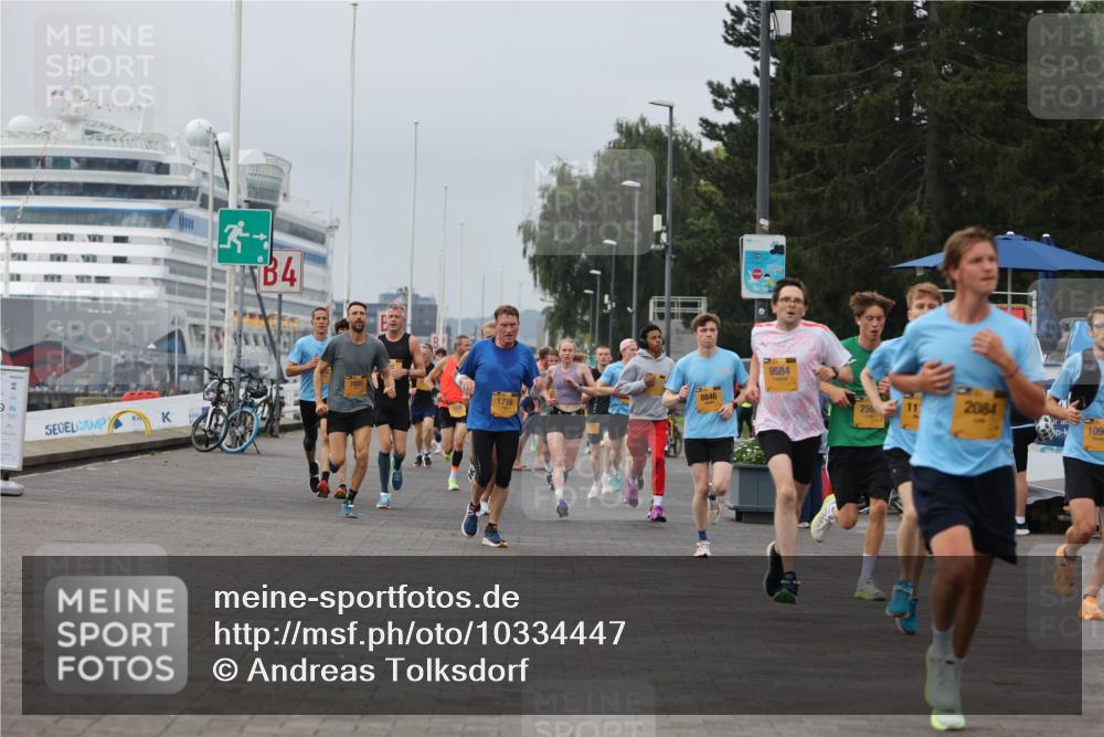 13.09.2026 - Kiel Lauf Andreas Tolksdorf http://msf.ph/oto/10334447 13.09.2026 09:52:21 Kiellinie 4, 1716, 9584, 8846, 11, 2084, 109 meine-sportfotos.de
