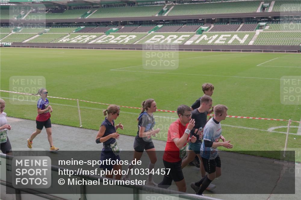 13.09.2026 - 21. swb-Marathon Bremen Michael Burmester http://msf.ph/oto/10334457 13.09.2026 13:08:09 Laufen im Stadion 132, 156, 489, 551, 607, 682, 716, 800, 808, 809, 831, 834, 846, 884, 911, 922, 1025, 1124, 1173, 1189, 1210, 1285, 1289, 1322, 1364, 1369, 1387, 1395, 1398, 1532, 1559, 1600, 1688, 1831, 1841, 1854, 1871, 1899, 1926, 1938, 2003, 2041, 2070, 2090, 2215, 2219, 2229, 2283, 2318, 2366, 2380, 2405, 2413, 2440, 2467, 2492, 2565, 2611, 2635, 2692, 2699, 2721, 2727, 2731, 2755, 2782, 2802, 2818, 2823, 2831, 2841, 2866, 2897, 2911, 2930, 2949, 2960, 3067 meine-sportfotos.de
