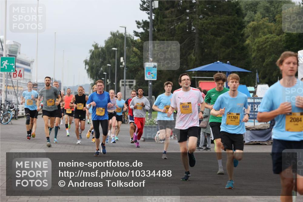 13.09.2026 - Kiel Lauf Andreas Tolksdorf http://msf.ph/oto/10334488 13.09.2026 09:52:22 Kiellinie 3, 4, 1102, 7595, 6421, 98, 1716, 9584, 11701, 2084 meine-sportfotos.de