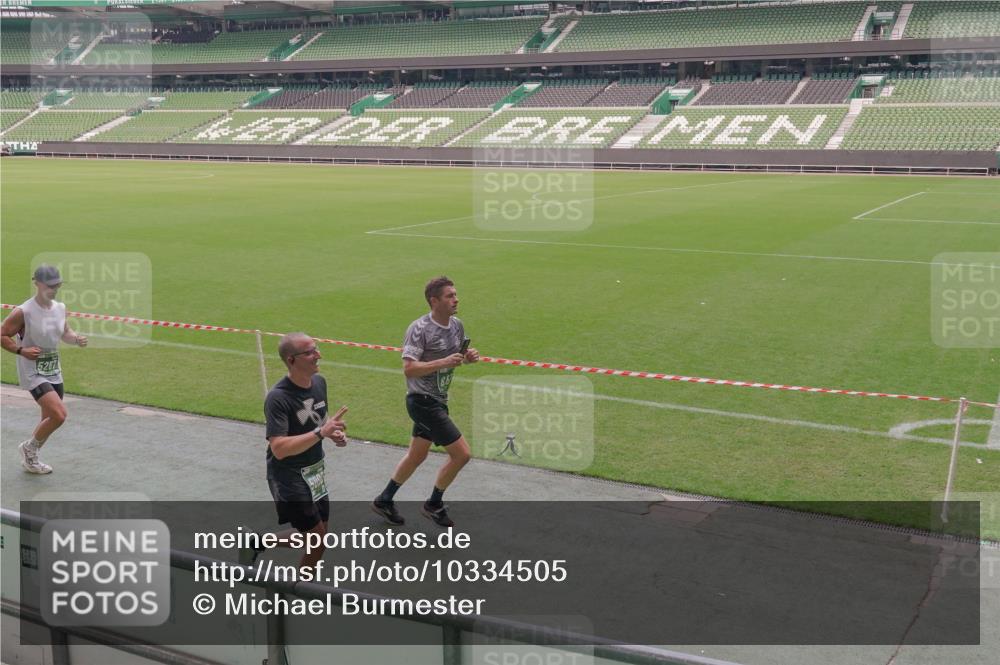 13.09.2026 - 21. swb-Marathon Bremen Michael Burmester http://msf.ph/oto/10334505 13.09.2026 13:08:18 Laufen im Stadion 132, 156, 489, 551, 607, 625, 682, 716, 800, 808, 809, 834, 846, 884, 911, 922, 1025, 1124, 1150, 1173, 1189, 1210, 1285, 1289, 1322, 1364, 1369, 1387, 1395, 1398, 1532, 1559, 1600, 1688, 1831, 1841, 1854, 1871, 1880, 1899, 1926, 1938, 2003, 2041, 2070, 2215, 2219, 2229, 2283, 2318, 2366, 2380, 2405, 2413, 2429, 2440, 2467, 2492, 2565, 2611, 2635, 2692, 2699, 2721, 2727, 2731, 2755, 2782, 2802, 2818, 2823, 2831, 2841, 2866, 2897, 2911, 2930, 2941, 2949, 2960, 3067 meine-sportfotos.de