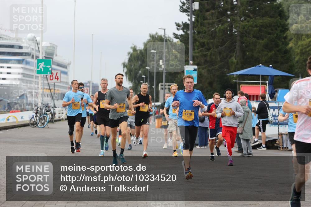 13.09.2026 - Kiel Lauf Andreas Tolksdorf http://msf.ph/oto/10334520 13.09.2026 09:52:24 Kiellinie 4, 40, 1102, 7595, 6421, 1716, 88 meine-sportfotos.de