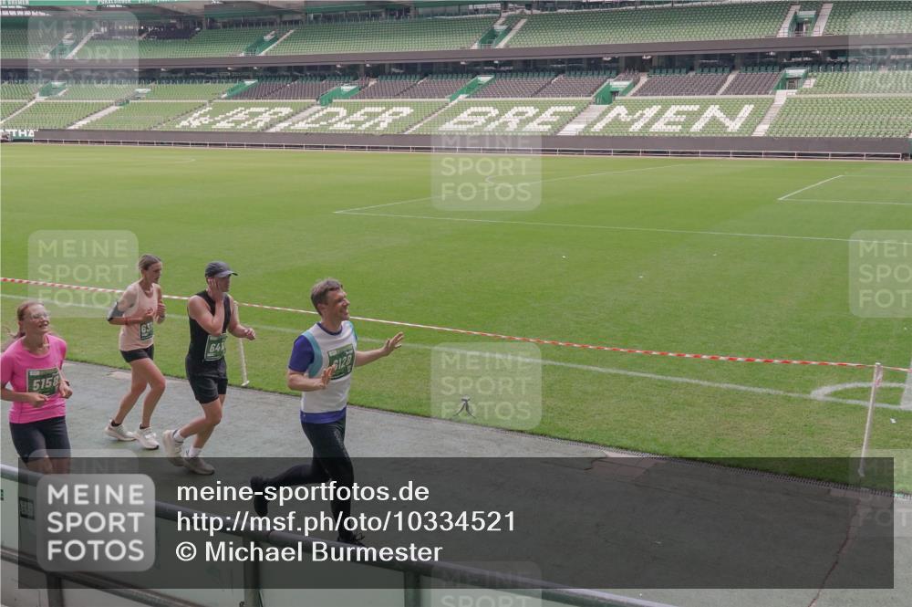 13.09.2026 - 21. swb-Marathon Bremen Michael Burmester http://msf.ph/oto/10334521 13.09.2026 13:08:23 Laufen im Stadion 132, 156, 489, 549, 551, 607, 625, 682, 716, 800, 808, 809, 834, 846, 884, 911, 922, 1025, 1124, 1150, 1173, 1189, 1210, 1285, 1289, 1322, 1364, 1387, 1395, 1398, 1532, 1559, 1600, 1688, 1831, 1841, 1854, 1871, 1880, 1899, 1926, 1938, 2003, 2041, 2070, 2215, 2219, 2229, 2243, 2283, 2318, 2366, 2380, 2405, 2413, 2429, 2441, 2467, 2492, 2565, 2611, 2635, 2692, 2699, 2721, 2727, 2731, 2755, 2782, 2802, 2818, 2823, 2831, 2841, 2866, 2897, 2911, 2930, 2941, 2949, 2960, 3067 meine-sportfotos.de