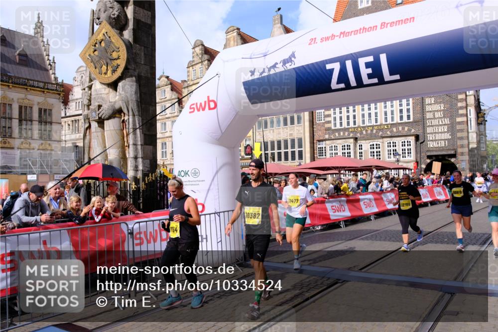 13.09.2026 - 21. swb-Marathon Bremen Tim E. http://msf.ph/oto/10334524 13.09.2026 11:06:12 Ziel 10018, 10168, 10204, 10305, 10382, 10619, 10662, 11024, 11132, 11156, 11164, 11477, 11775, 12186, 12378, 12486, 12523, 12528, 12773 meine-sportfotos.de