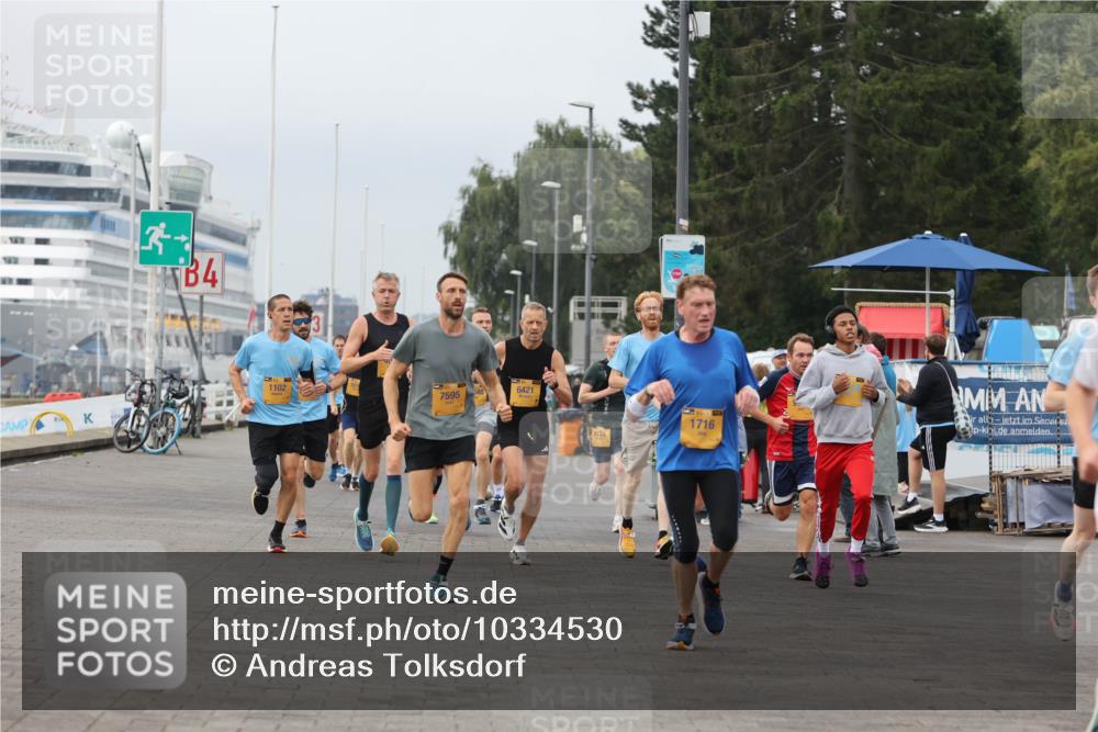13.09.2026 - Kiel Lauf Andreas Tolksdorf http://msf.ph/oto/10334530 13.09.2026 09:52:24 Kiellinie 4, 1102, 7595, 6421, 5124, 1716 meine-sportfotos.de