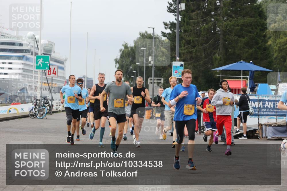 13.09.2026 - Kiel Lauf Andreas Tolksdorf http://msf.ph/oto/10334538 13.09.2026 09:52:24 Kiellinie 3, 4, 1102, 6421, 7595, 1716, 9105 meine-sportfotos.de
