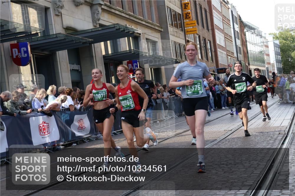 13.09.2026 - 21. swb-Marathon Bremen Strokosch-Dieckow http://msf.ph/oto/10334561 13.09.2026 13:24:17 Ziel 282, 789, 790, 1516, 1582, 2280, 3375, 3524, 3994, 4000, 4198, 4277, 5328, 5572, 5664, 5668, 5669, 5929, 5953, 6080, 6626, 7156, 7568, 8310, 8636, 8784, 8881, 9264, 9541, 9573, 9676, 10069, 10071, 10097, 102, 776, 909, 1199, 1250, 2210, 2295, 2370, 2491, 2967, 3044, 3372, 4000, 4559, 5012, 5104, 5208, 5257, 5397, 5481, 5623, 5928, 5929, 6105, 6772, 7059, 7069, 7081, 7094, 7105, 8082, 8179, 8415, 9087, 9916, 10059 meine-sportfotos.de