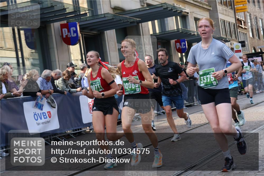 13.09.2026 - 21. swb-Marathon Bremen Strokosch-Dieckow http://msf.ph/oto/10334575 13.09.2026 13:24:17 Ziel 282, 789, 790, 1516, 1582, 2280, 3375, 3524, 3994, 4000, 4198, 4277, 5328, 5572, 5664, 5668, 5669, 5929, 5953, 6080, 6626, 7156, 7568, 8310, 8636, 8784, 8881, 9264, 9541, 9573, 9676, 10069, 10071, 10097, 102, 776, 909, 1199, 1250, 2210, 2295, 2370, 2491, 2967, 3044, 3372, 4000, 4559, 5012, 5104, 5208, 5257, 5397, 5481, 5623, 5928, 5929, 6105, 6772, 7059, 7069, 7081, 7094, 7105, 8082, 8179, 8415, 9087, 9916, 10059 meine-sportfotos.de