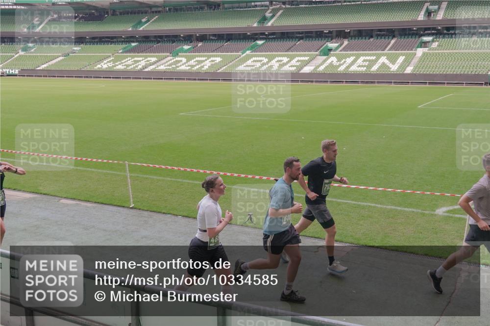 13.09.2026 - 21. swb-Marathon Bremen Michael Burmester http://msf.ph/oto/10334585 13.09.2026 13:08:32 Laufen im Stadion 132, 156, 383, 489, 549, 551, 563, 607, 625, 682, 800, 808, 809, 813, 834, 846, 884, 911, 1025, 1072, 1124, 1150, 1173, 1189, 1210, 1285, 1289, 1322, 1364, 1387, 1395, 1398, 1532, 1559, 1600, 1688, 1831, 1841, 1854, 1880, 1899, 1926, 2003, 2041, 2070, 2208, 2215, 2219, 2229, 2243, 2283, 2318, 2366, 2380, 2405, 2413, 2429, 2441, 2467, 2492, 2565, 2611, 2635, 2692, 2727, 2731, 2755, 2782, 2802, 2823, 2831, 2841, 2866, 2897, 2911, 2930, 2931, 2941, 2949, 2960, 3067, 3437, 3857 meine-sportfotos.de