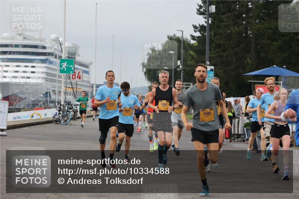 13.09.2026 - Kiel Lauf Andreas Tolksdorf http://msf.ph/oto/10334588 13.09.2026 09:52:26 Kiellinie 4, 1102, 8621, 4054, 1348, 7595, 199 meine-sportfotos.de