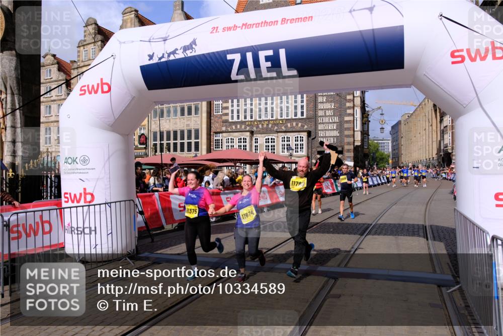 13.09.2026 - 21. swb-Marathon Bremen Tim E. http://msf.ph/oto/10334589 13.09.2026 11:06:25 Ziel 10204, 10375, 10619, 10662, 11029, 11132, 11156, 11460, 11674, 11690, 11775, 11786, 12186, 12486 meine-sportfotos.de
