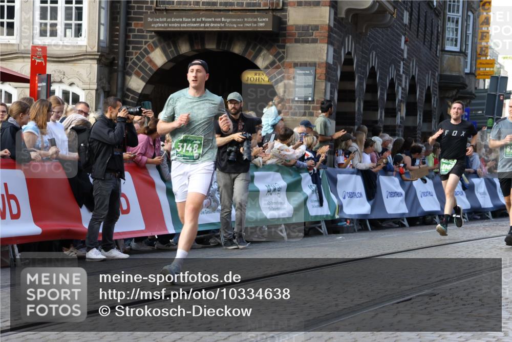 13.09.2026 - 21. swb-Marathon Bremen Strokosch-Dieckow http://msf.ph/oto/10334638 13.09.2026 13:17:23 Ziel 385, 1970, 2052, 2319, 3246, 3706, 4156, 6049, 6624, 6704, 6819, 6953, 7284, 7297, 8111, 8418, 8858, 560, 2008, 2234, 3760, 4171, 5041, 5550, 6803, 7901, 8100, 8250, 8253, 8446, 8532, 8714, 9075, 9400 meine-sportfotos.de