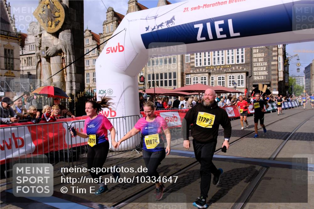 13.09.2026 - 21. swb-Marathon Bremen Tim E. http://msf.ph/oto/10334647 13.09.2026 11:06:25 Ziel 10204, 10375, 10619, 10662, 11029, 11132, 11156, 11460, 11674, 11690, 11775, 11786, 12186, 12486 meine-sportfotos.de