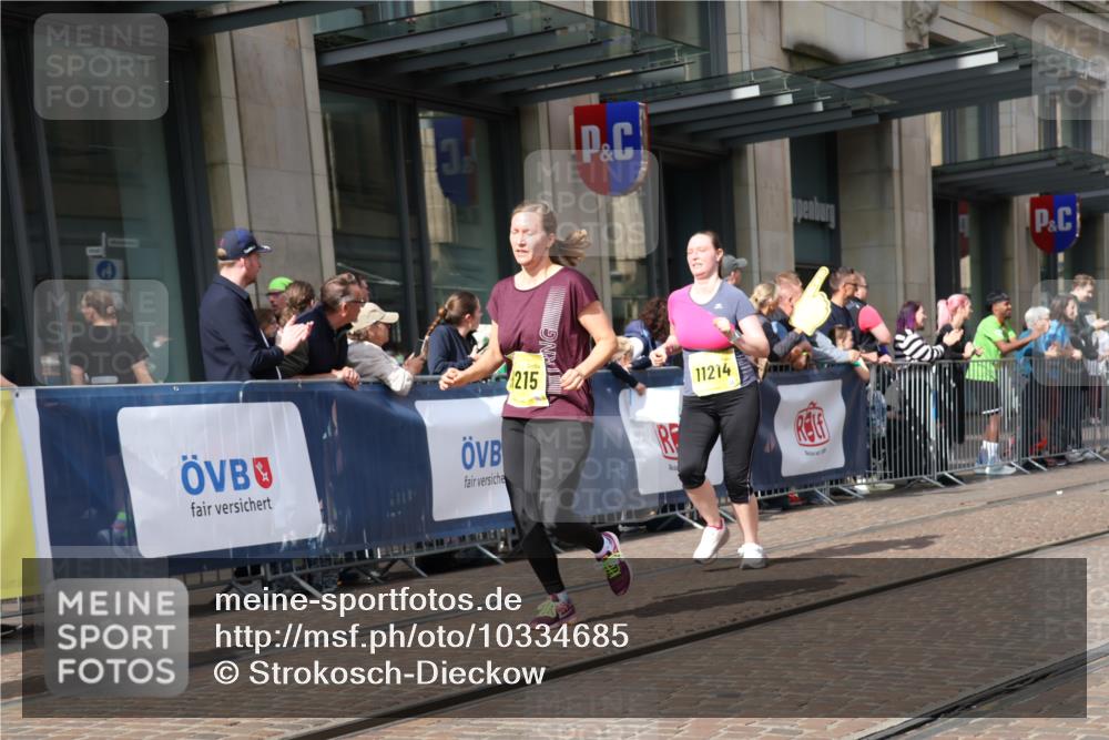 13.09.2026 - 21. swb-Marathon Bremen Strokosch-Dieckow http://msf.ph/oto/10334685 13.09.2026 11:04:19 Ziel 10160, 10198, 10245, 10283, 10481, 10711, 10755, 10877, 10940, 11006, 11114, 11248, 11364, 11366, 11410, 11592, 11705, 11761, 11991, 12005, 12009, 12493, 12495, 12498, 12500, 12502, 12563, 12929, 10182, 10245, 10291, 10390, 10516, 10526, 10613, 10671, 10672, 10726, 10912, 10913, 11214, 11215, 11221, 11318, 11319, 11336, 11470, 11471, 11539, 11720, 11726, 11740, 11909, 12001, 12103, 12113, 12140, 12260, 12276, 12433 meine-sportfotos.de